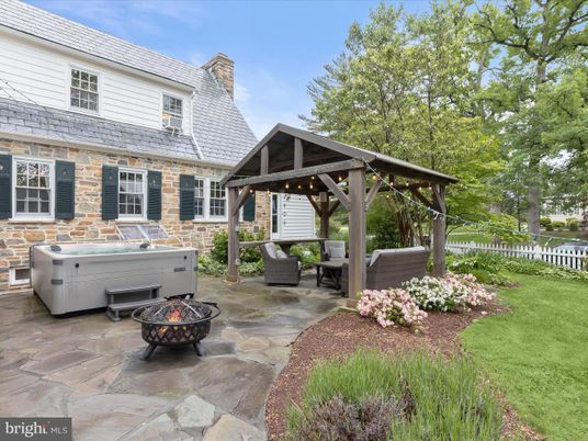 Exterior, Hot Tub