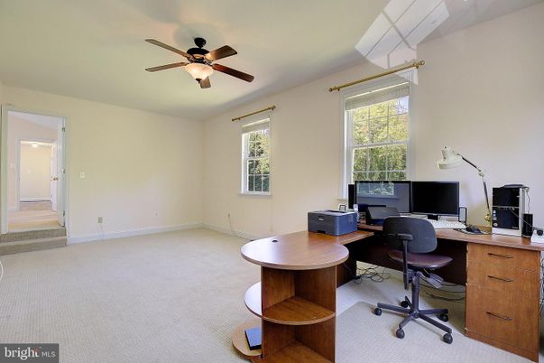 Home Office, Interior