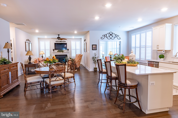 Dining room, Interior, Kitchen, Recessed Lighting, Wood Texture Flooring