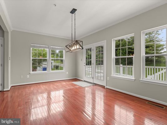 Empty room, Interior, Pendant Lights, Wood Texture Flooring