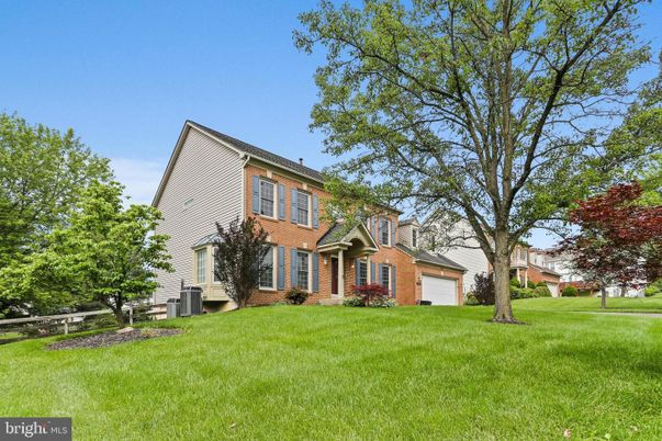 Attached, Backyard, Exterior, Facade, Brick Facade, Georgian