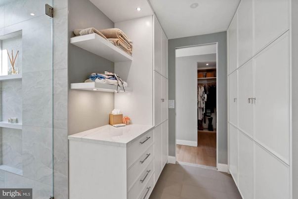 Bathroom, Interior, Recessed Lighting, Walk-in Closets, Wood Texture Flooring