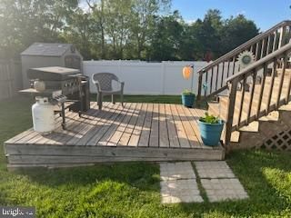 Exterior, Wood Texture Flooring