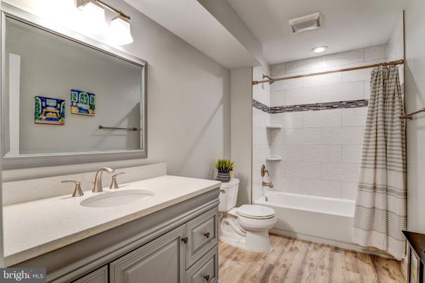 Bathroom, Interior, Recessed Lighting, Wood Texture Flooring