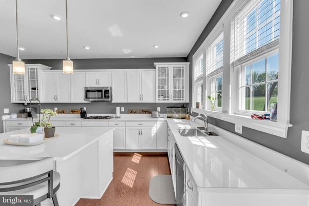 Interior, Kitchen, Pendant Lights, Recessed Lighting, Wood Texture Flooring