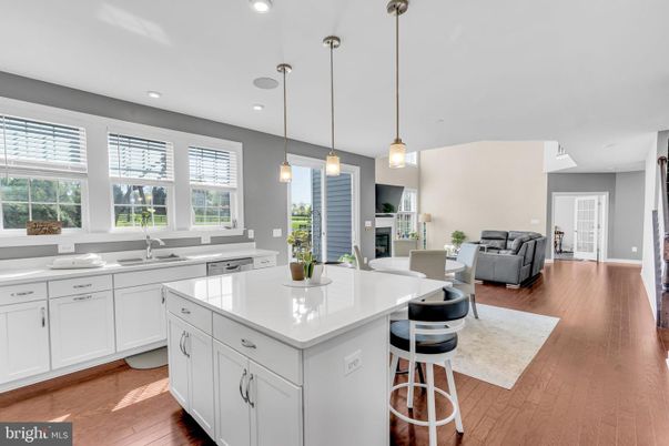 Interior, Kitchen, Living room, Pendant Lights, Recessed Lighting, Wood Texture Flooring
