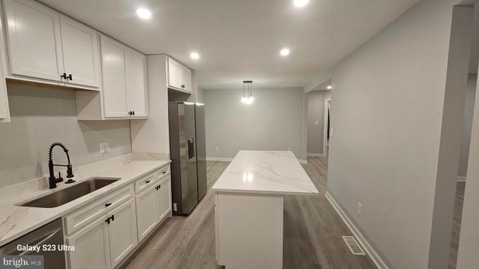 Interior, Kitchen, Pendant Lights, Recessed Lighting, Wood Texture Flooring