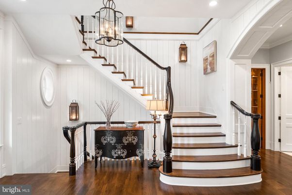 Interior, Pendant Lights, Recessed Lighting, Wood Texture Flooring