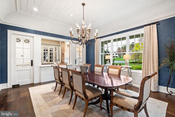 Chandelier, Dining room, Interior, Recessed Lighting, Wood Texture Flooring