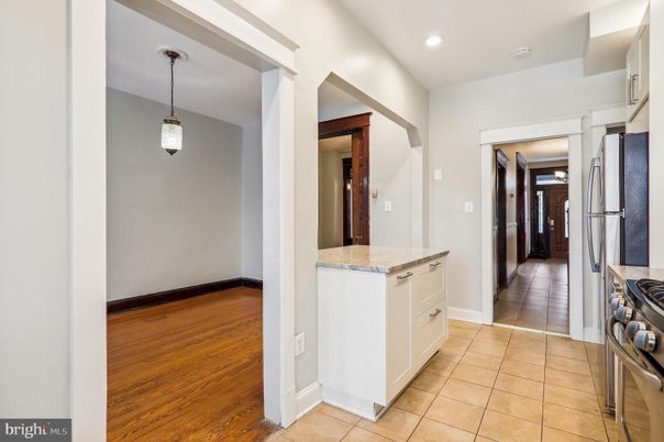 Interior, Pendant Lights, Recessed Lighting, Wood Texture Flooring