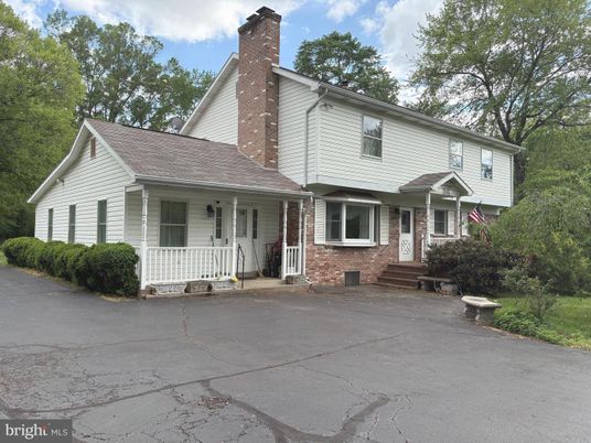 Exterior, Facade, Brick Facade, Farmhouse