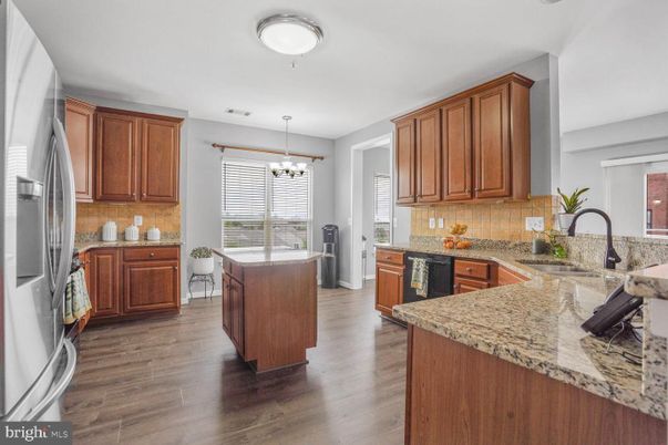 Chandelier, Interior, Kitchen, Wood Texture Flooring