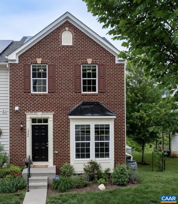 Exterior, Facade, Brick Facade, Brick Traditional