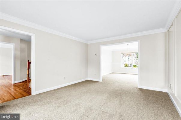 Empty room, Interior, Pendant Lights, Wood Texture Flooring