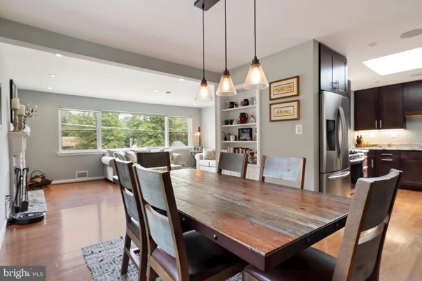 Dining room, Interior, Kitchen, Living room, Pendant Lights, Recessed Lighting, Stainless Steel Appliances, Wood Texture Flooring