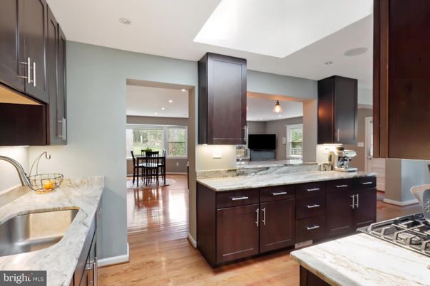 Dining room, Interior, Kitchen, Recessed Lighting, Wood Texture Flooring