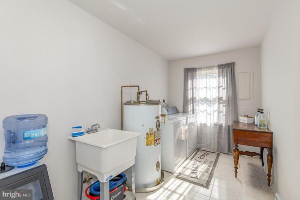 Interior, Washer