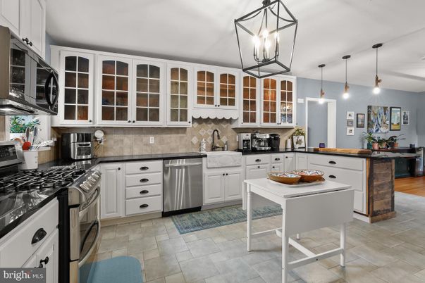 Interior, Kitchen, Pendant Lights, Stainless Steel Appliances