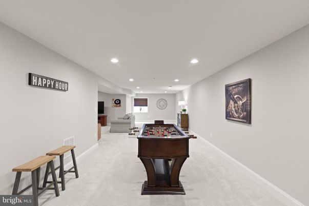 Game Room, Interior, Recessed Lighting