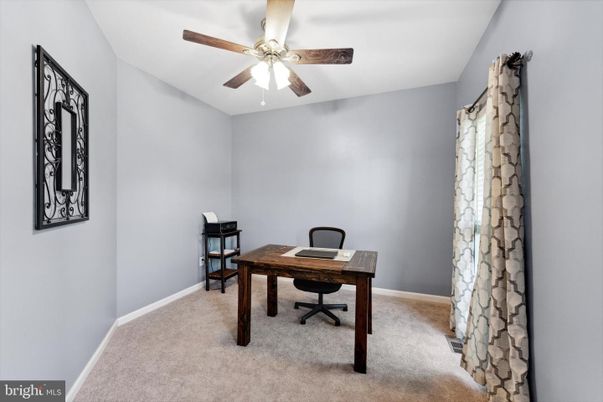Home Office, Interior