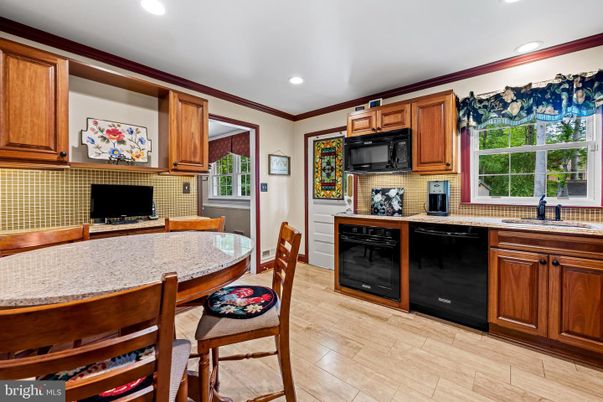 Dining room, Interior, Kitchen, Recessed Lighting, Wood Texture Flooring