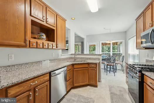 Dining room, Interior, Kitchen, Recessed Lighting