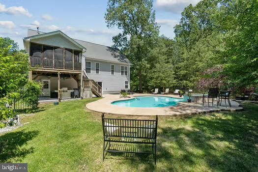 Backyard, Exterior, Pool