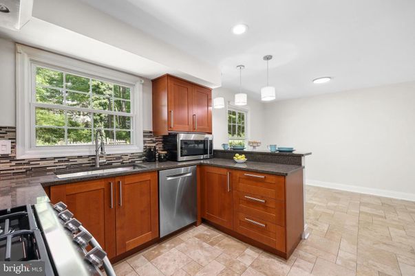 Interior, Kitchen, Pendant Lights, Recessed Lighting