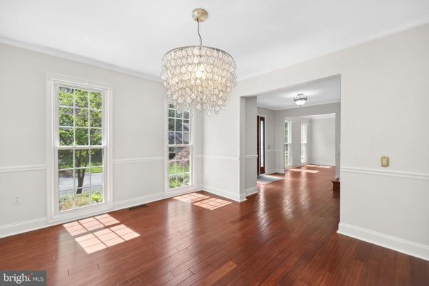 Chandelier, Empty room, Interior, Wood Texture Flooring