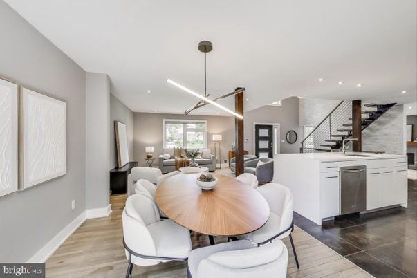Dining room, Interior, Kitchen, Living room, Pendant Lights, Recessed Lighting, Stainless Steel Appliances, Wood Texture Flooring