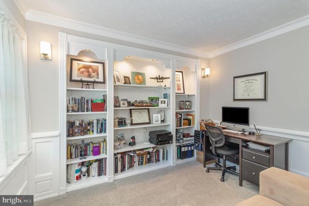 Home Office, Interior