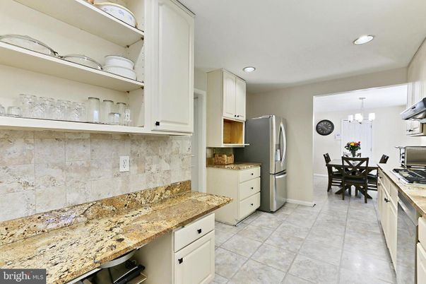 Chandelier, Dining room, Interior, Kitchen, Recessed Lighting