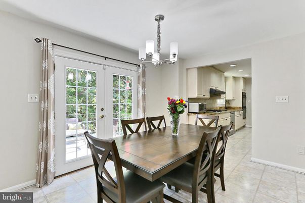 Chandelier, Dining room, Interior, Kitchen, Recessed Lighting