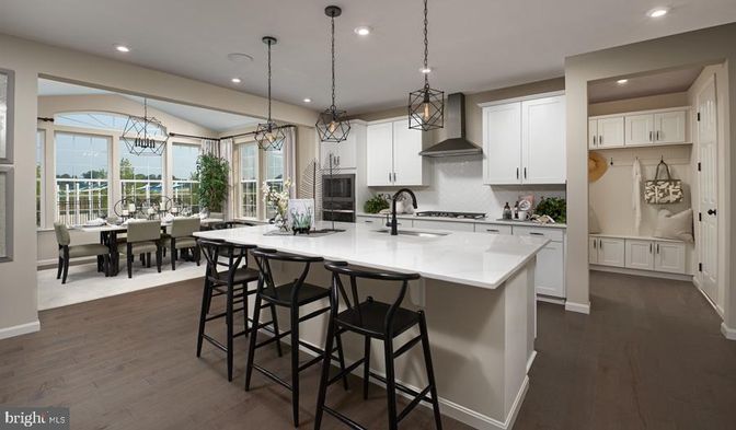Chandelier, Dining room, Interior, Kitchen, Pendant Lights, Recessed Lighting, Wood Texture Flooring