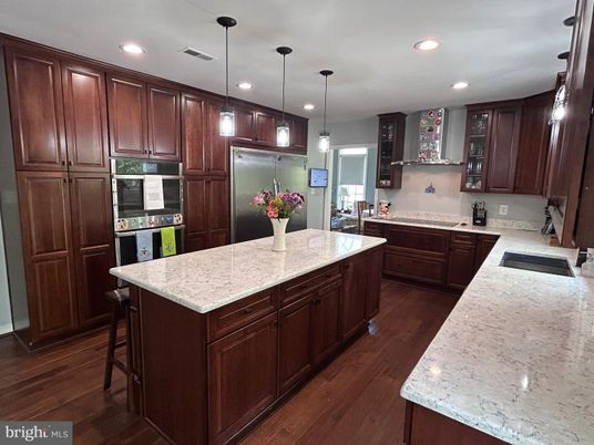 Interior, Kitchen, Pendant Lights, Recessed Lighting, Wood Texture Flooring