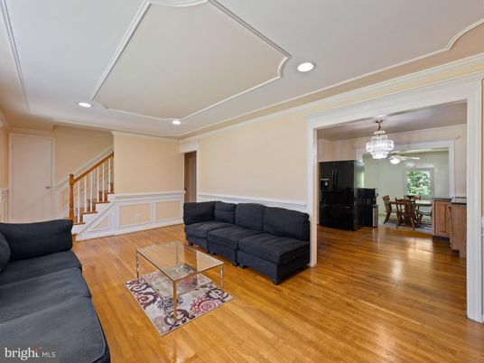 Chandelier, Dining room, Interior, Living room, Recessed Lighting, Wood Texture Flooring