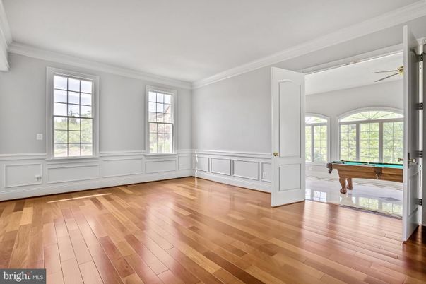 Billiard Table, Game Room, Interior, Wood Texture Flooring