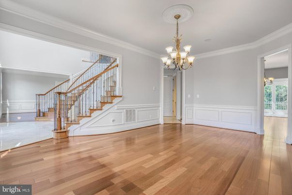 Chandelier, Empty room, Interior, Wood Texture Flooring