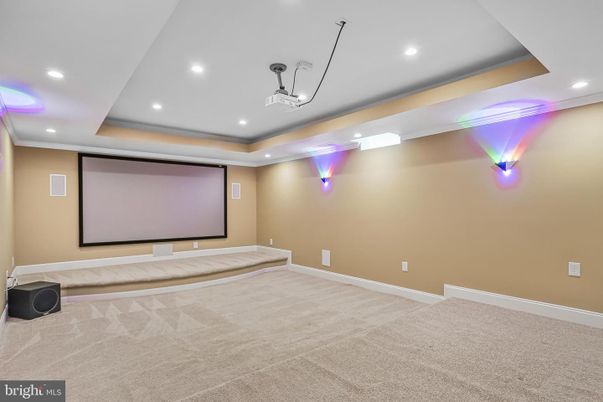 Interior, Projection Screen, Recessed Lighting, Theatre Room