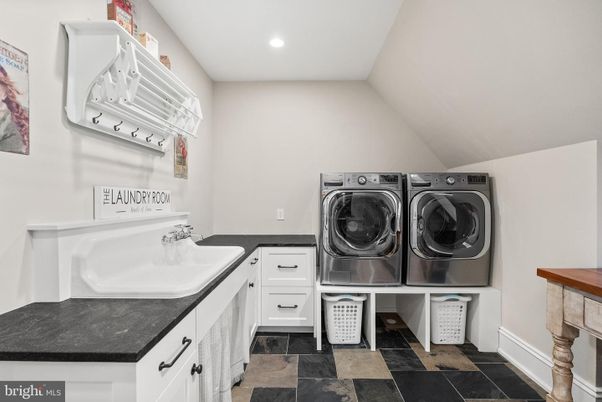 Interior, Recessed Lighting, Washer