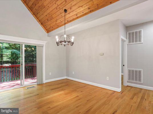 Chandelier, Empty room, Interior, Pendant Lights, Wooden Ceilings, Wood Texture Flooring