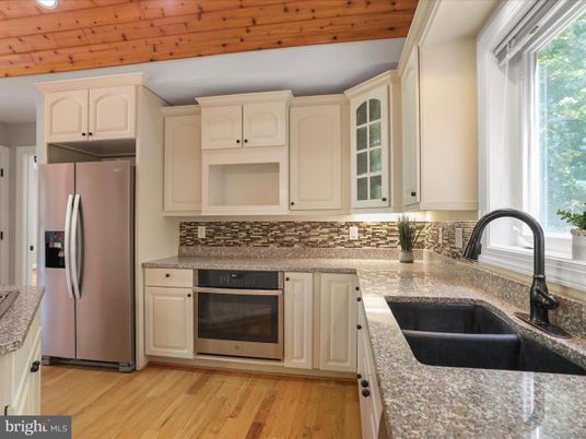 Interior, Kitchen, Recessed Lighting, Stainless Steel Appliances, Wooden Ceilings, Wood Texture Flooring