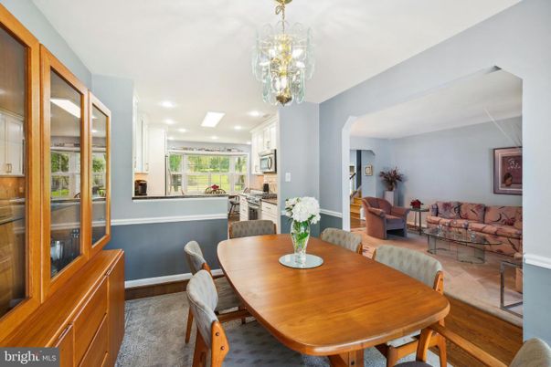 Chandelier, Dining room, Interior, Kitchen, Living room, Recessed Lighting