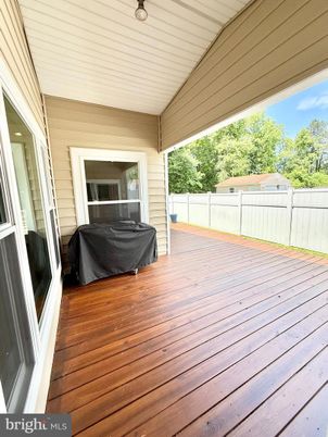 Exterior, Wood Texture Flooring