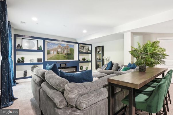 Dining room, Interior, Living room, Recessed Lighting