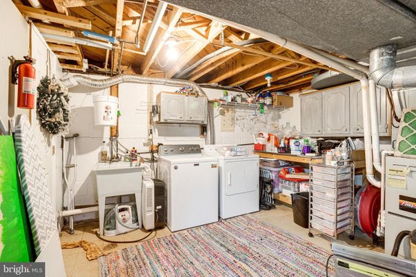 Interior, Washer, Wooden Beams, Wooden Ceilings