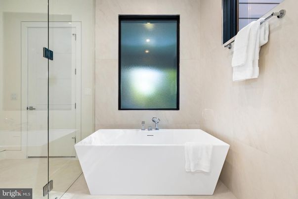 Bathroom, Free Standing Baths, Glass Shower, Interior, Recessed Lighting
