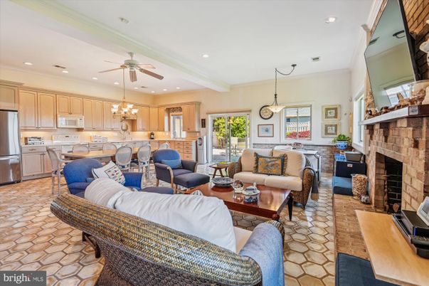 Fireplace, Interior, Kitchen, Living room, Pendant Lights, Recessed Lighting, Stainless Steel Appliances