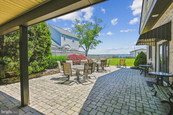 Backyard, Exterior, Water