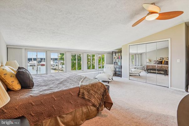 Bedroom, Interior, Water